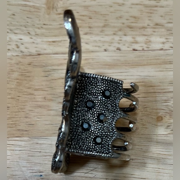 Marcasite Butterfly Hair Claw Clip - Picture 4 of 4